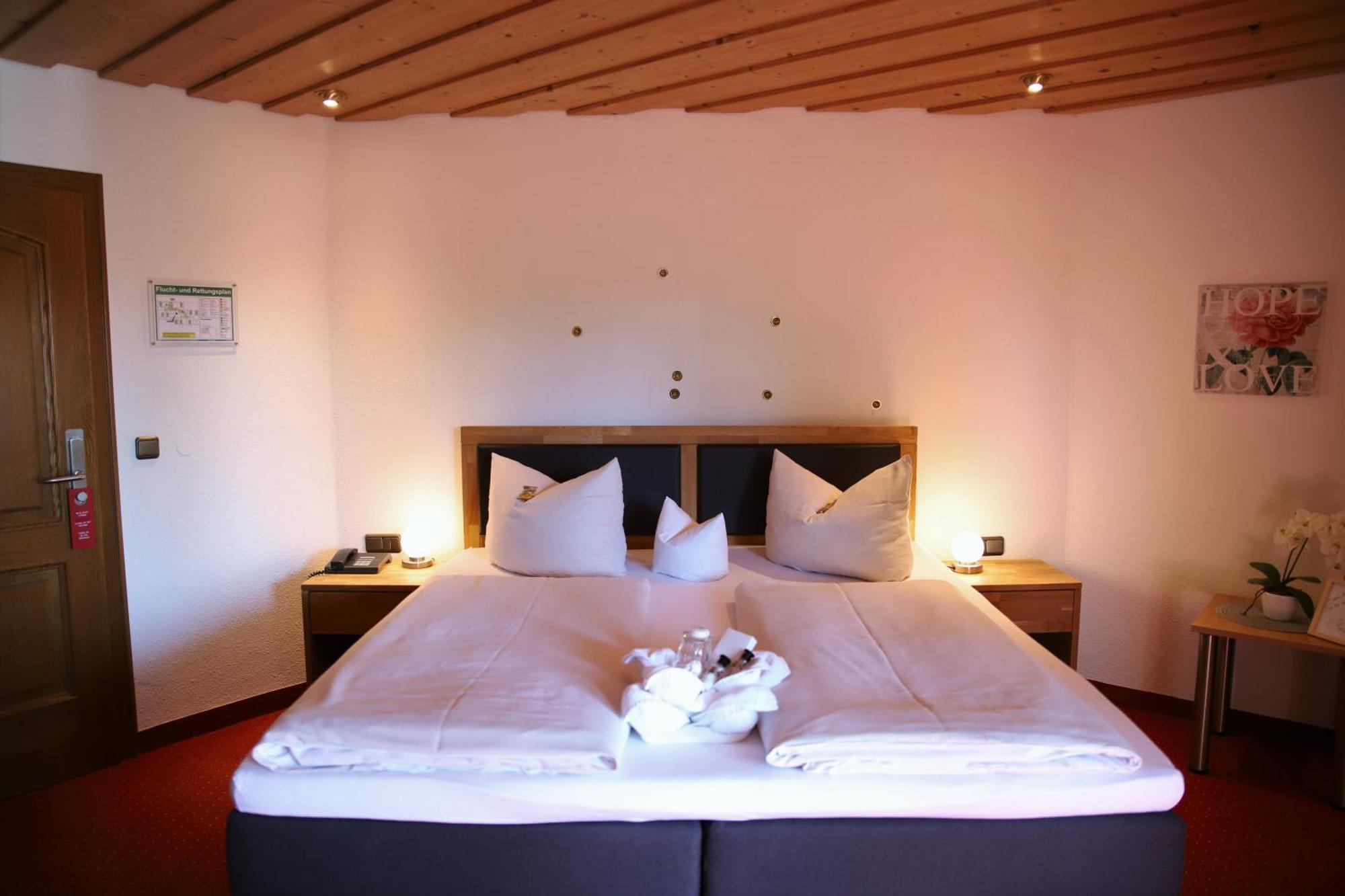 Hotel Zur Isar Plattling Kültér fotó